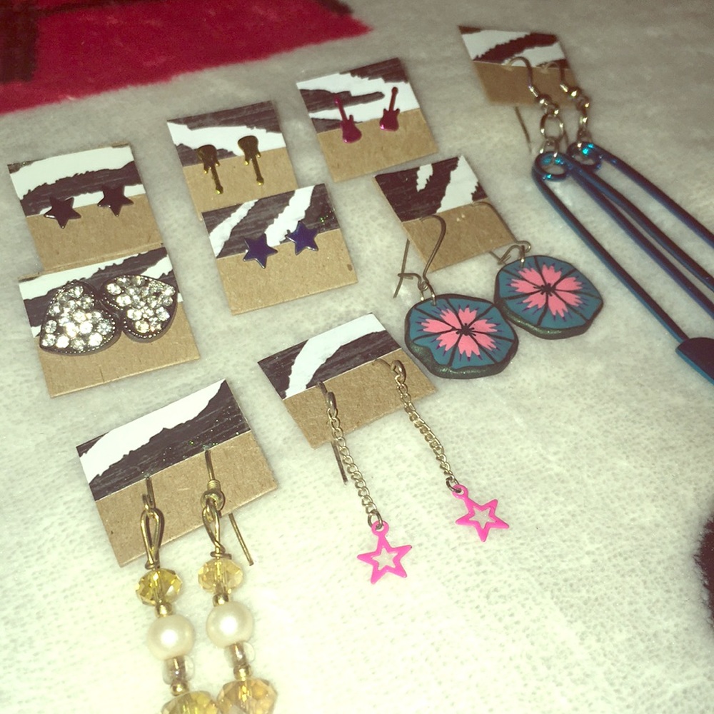 Assortment of earrings (9pairs) Vintage & Handmade